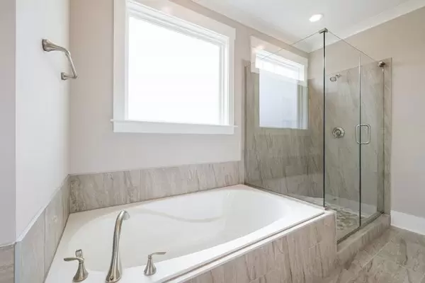 5 Consejos para eliminar la cal del baño